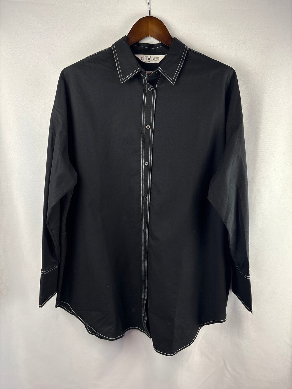 Women’s Studio Untold Size 16/18 Black Button Up